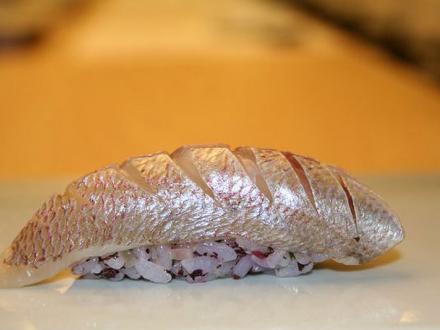  | Настоящие японские суши не совсем такие, какими мы привыкли их видеть | суши, роллы, сашими