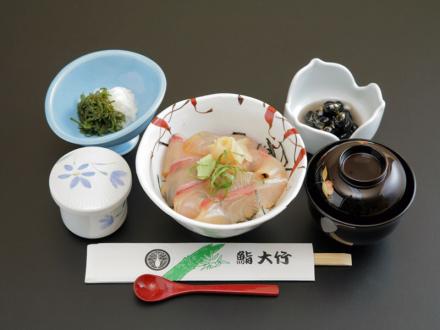  | Обед по-японски | суши, роллы, сашими